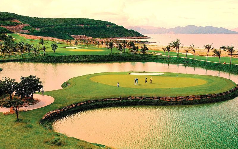 Grand Vietnam Golf Tour